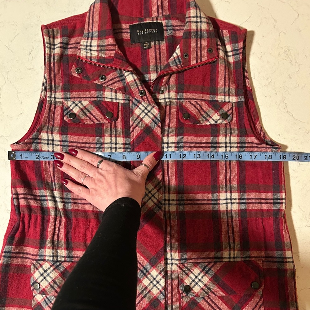 Like New Blu Pepper Aztec Embroidered Plaid Flannel Women’s Vest Size Medium - Picture 15 of 16